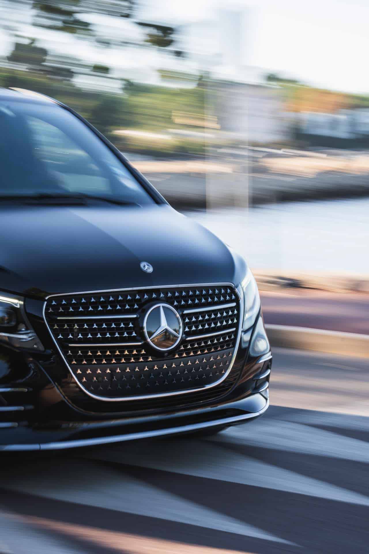 Mercedes V Class | Chauffeur Côte d'Azur | Kingdom Limousines