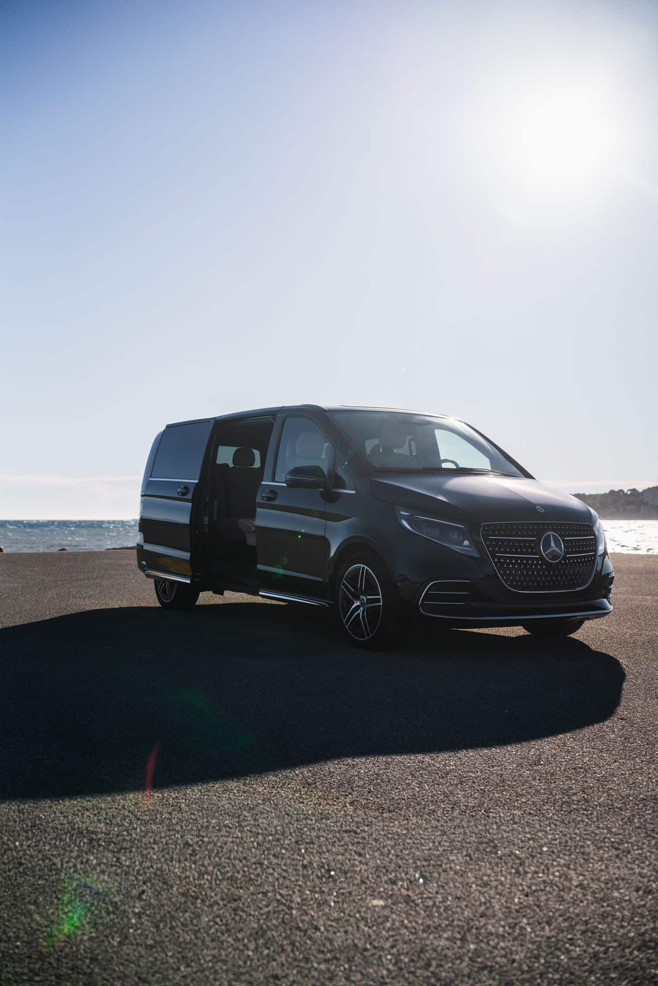 Mercedes V Class | Chauffeur Côte d'Azur | Kingdom Limousines