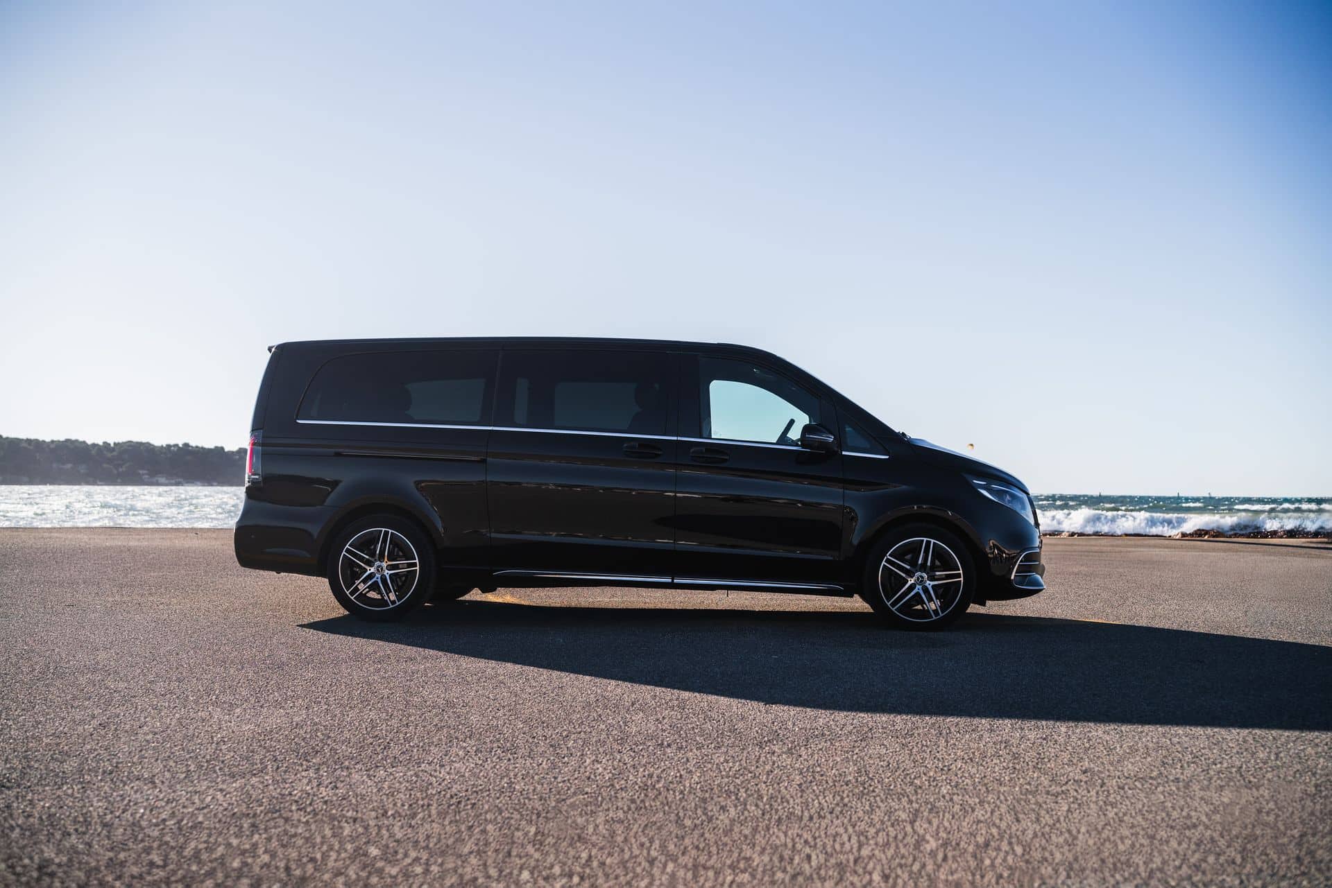 Mercedes V Class | Chauffeur Côte d'Azur | Kingdom Limousines