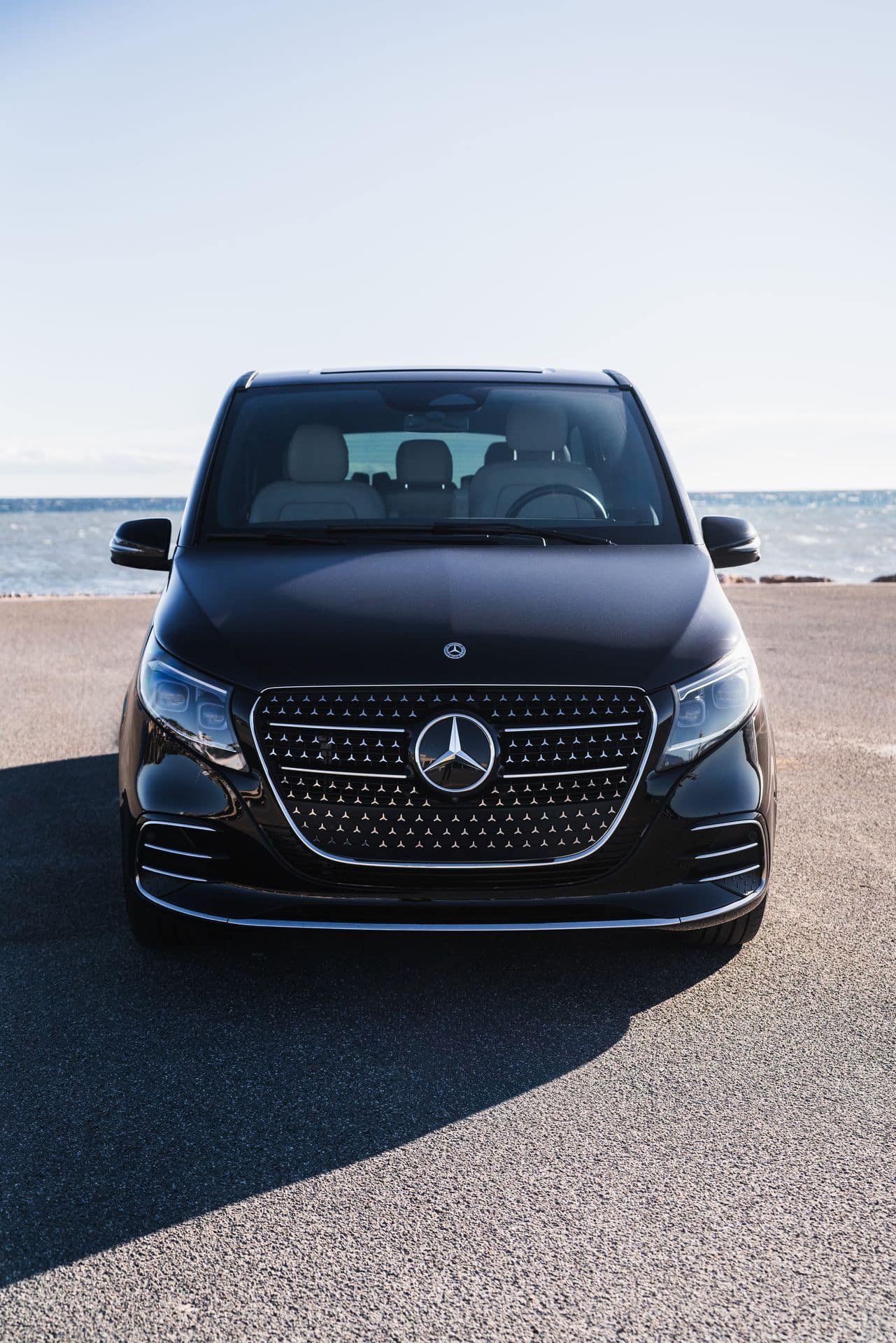 Mercedes V Class | Chauffeur Côte d'Azur | Kingdom Limousines