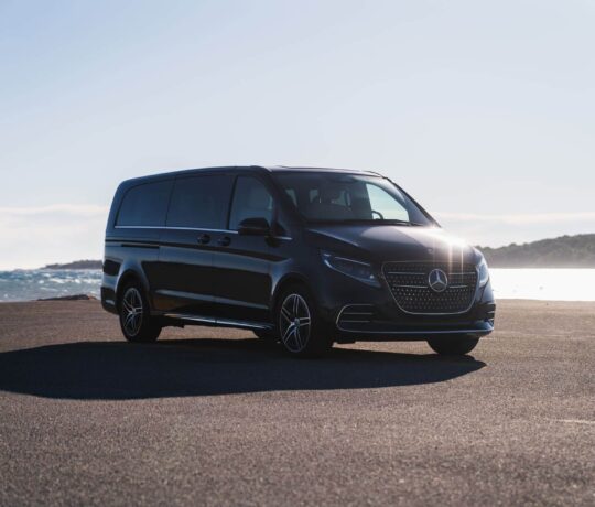 Wine, perfume and art: a chauffeured day from Cannes | Kingdom Limousines