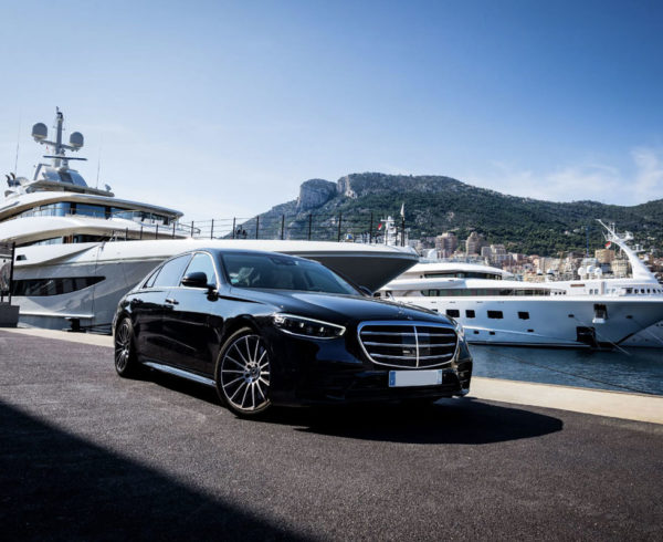 Location voiture avec chauffeur privé