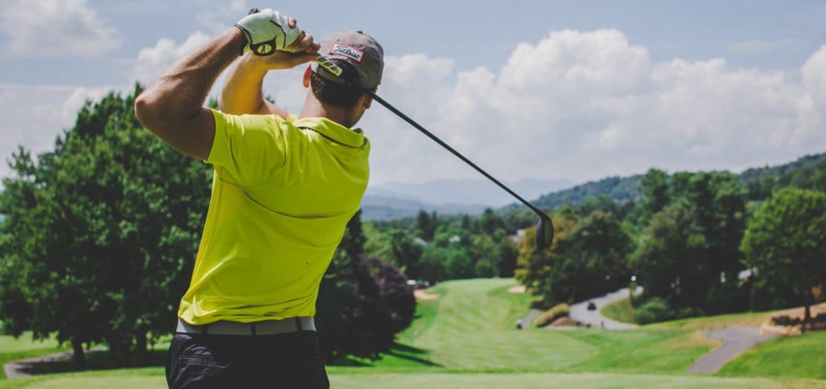 decouvrir les plus beaux golfs de la cote dazur |