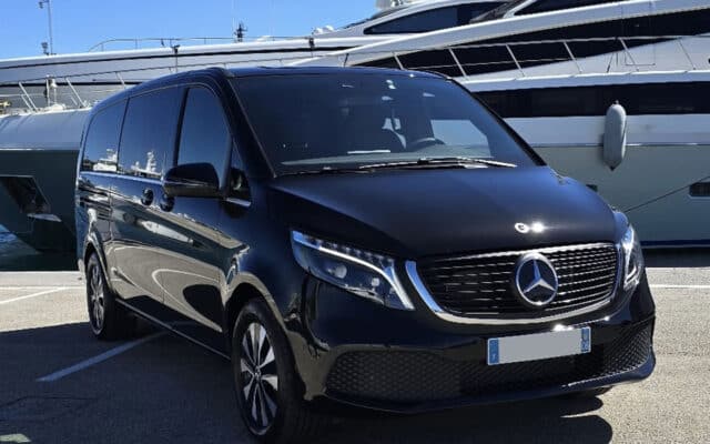 Electric Mercedes EQV 300 Minivan | Chauffeur service