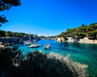 Discover-the-calanques-of-Marseille-by-car