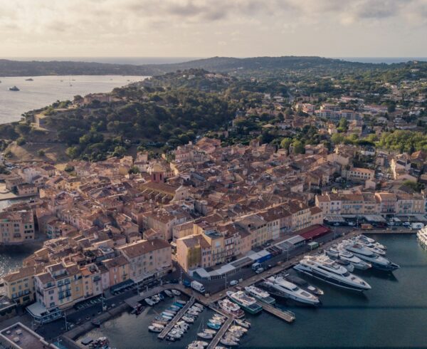 Visiting-the-port-of-Saint-Tropez