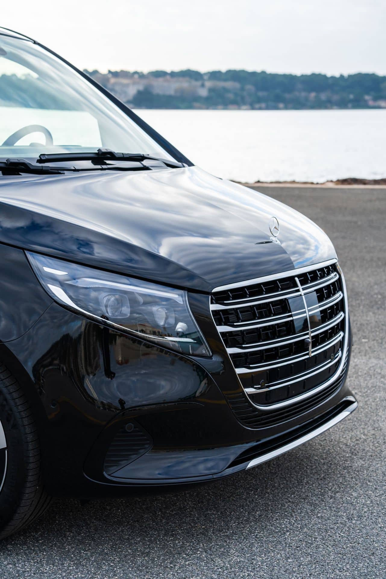 Mercedes V Class EXCLUSIVE Chauffeur Service | Kingdom Limousines