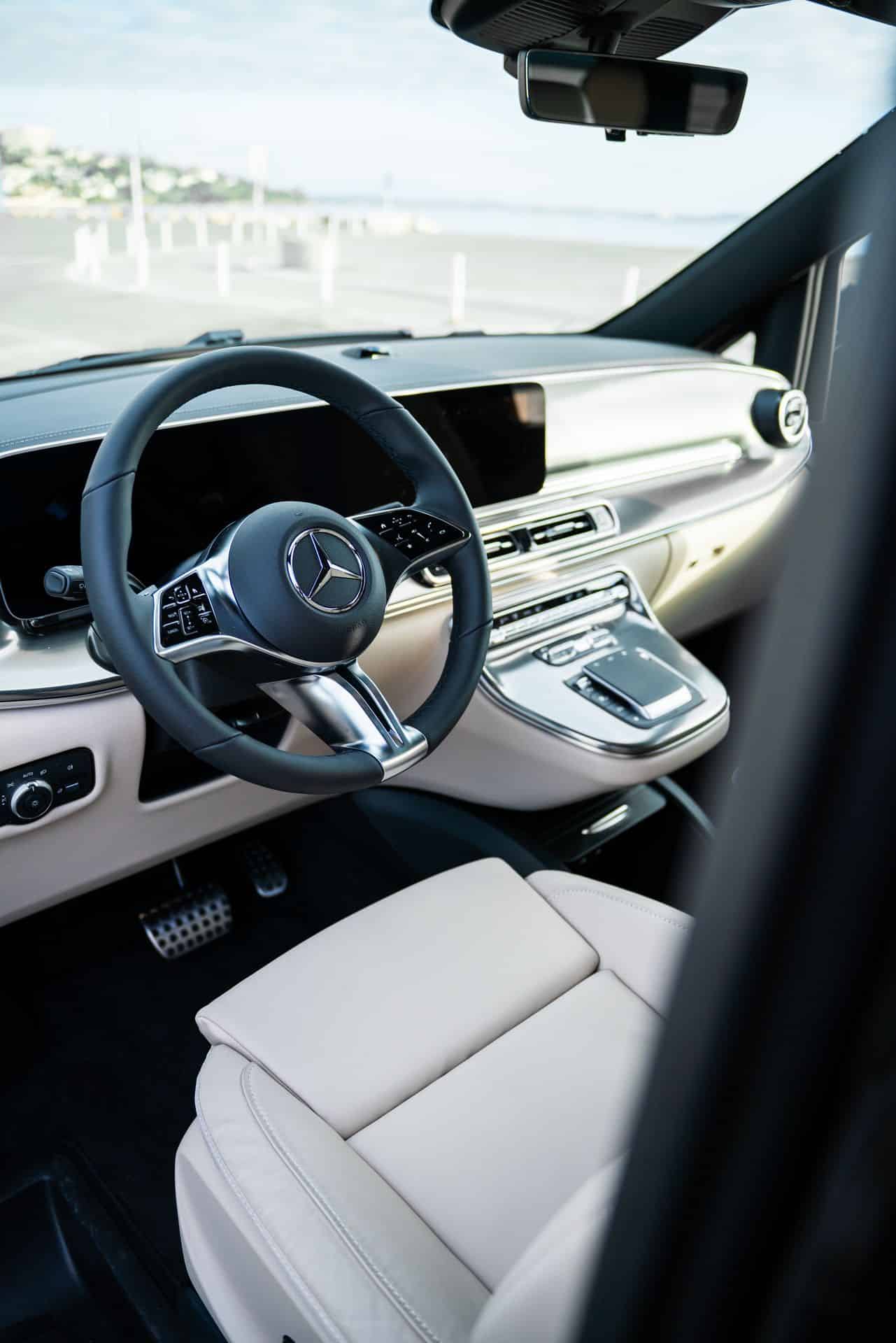Mercedes V Class EXCLUSIVE Chauffeur Service | Kingdom Limousines