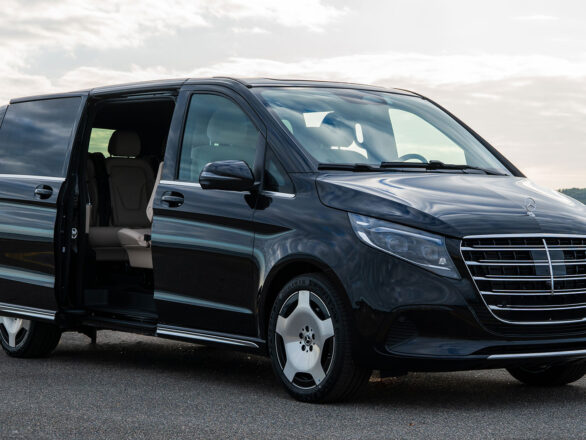 Mercedes V Class EXCLUSIVE Chauffeur Service | Kingdom Limousines