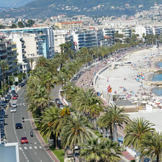 La-Croisette-french-riviera-illustrious-promenade