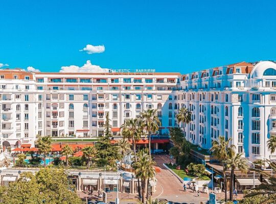 Majestic-Barrière-private-beach-where-refined-Riviera-days-unfold