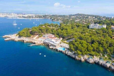 Visitar los tesoros ocultos de Antibes y la Riviera francesa