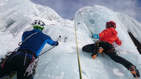 Preparándose-para-una-aventura-de-montaña-excepcional